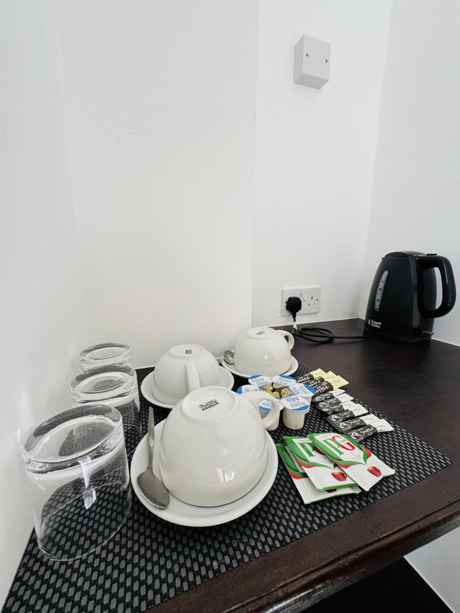 Carlton Court Hotel WTA Eastbourne Zimmer foto