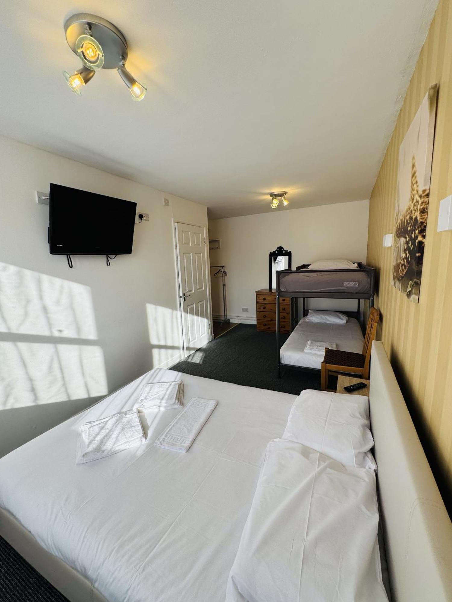 Carlton Court Hotel WTA Eastbourne Zimmer foto
