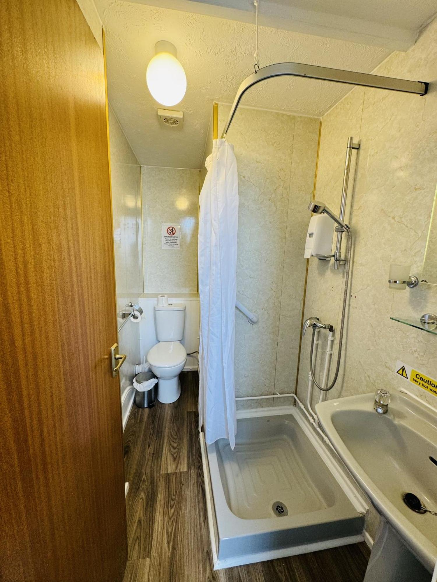 Carlton Court Hotel WTA Eastbourne Zimmer foto
