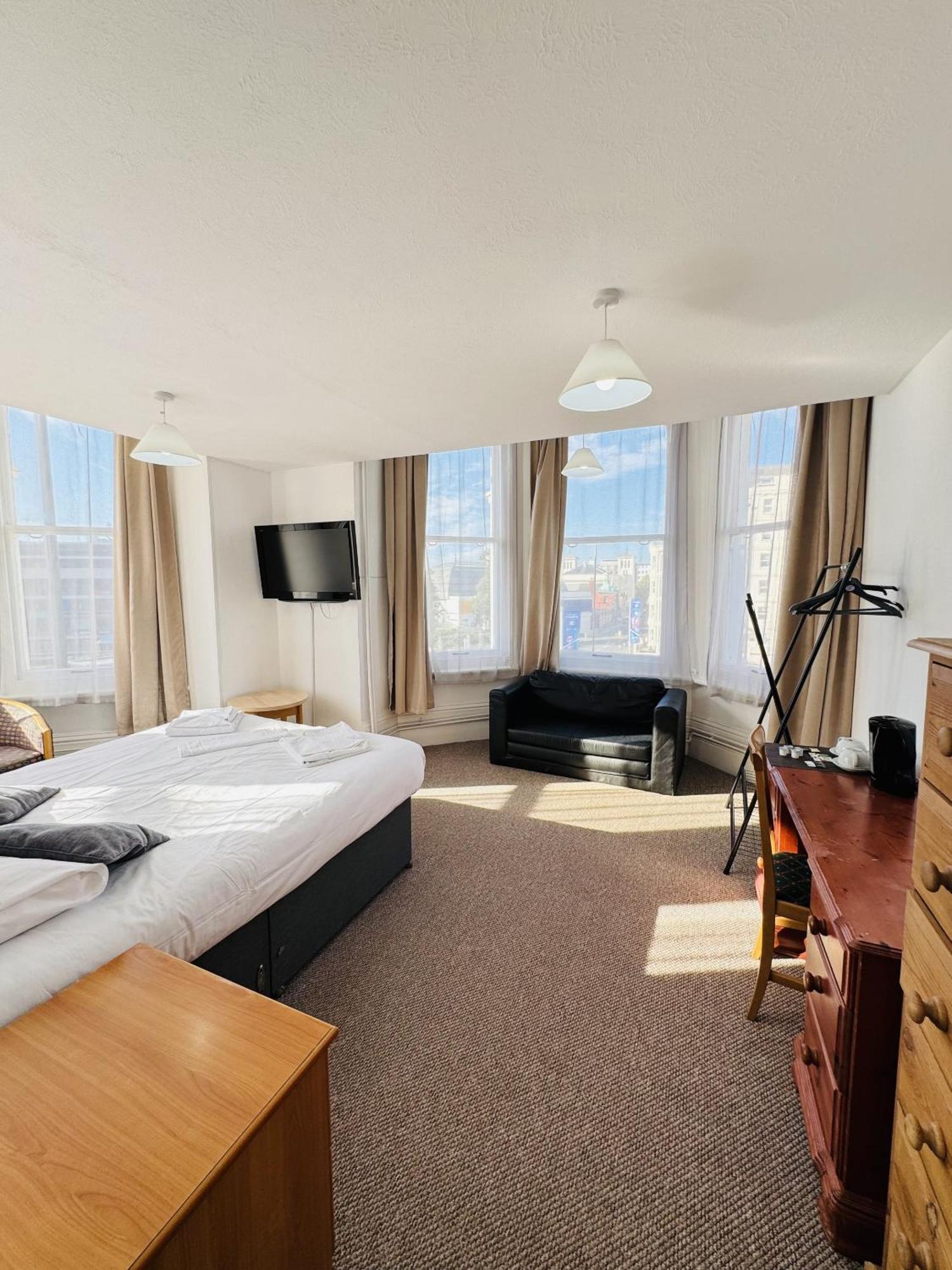 Carlton Court Hotel WTA Eastbourne Zimmer foto