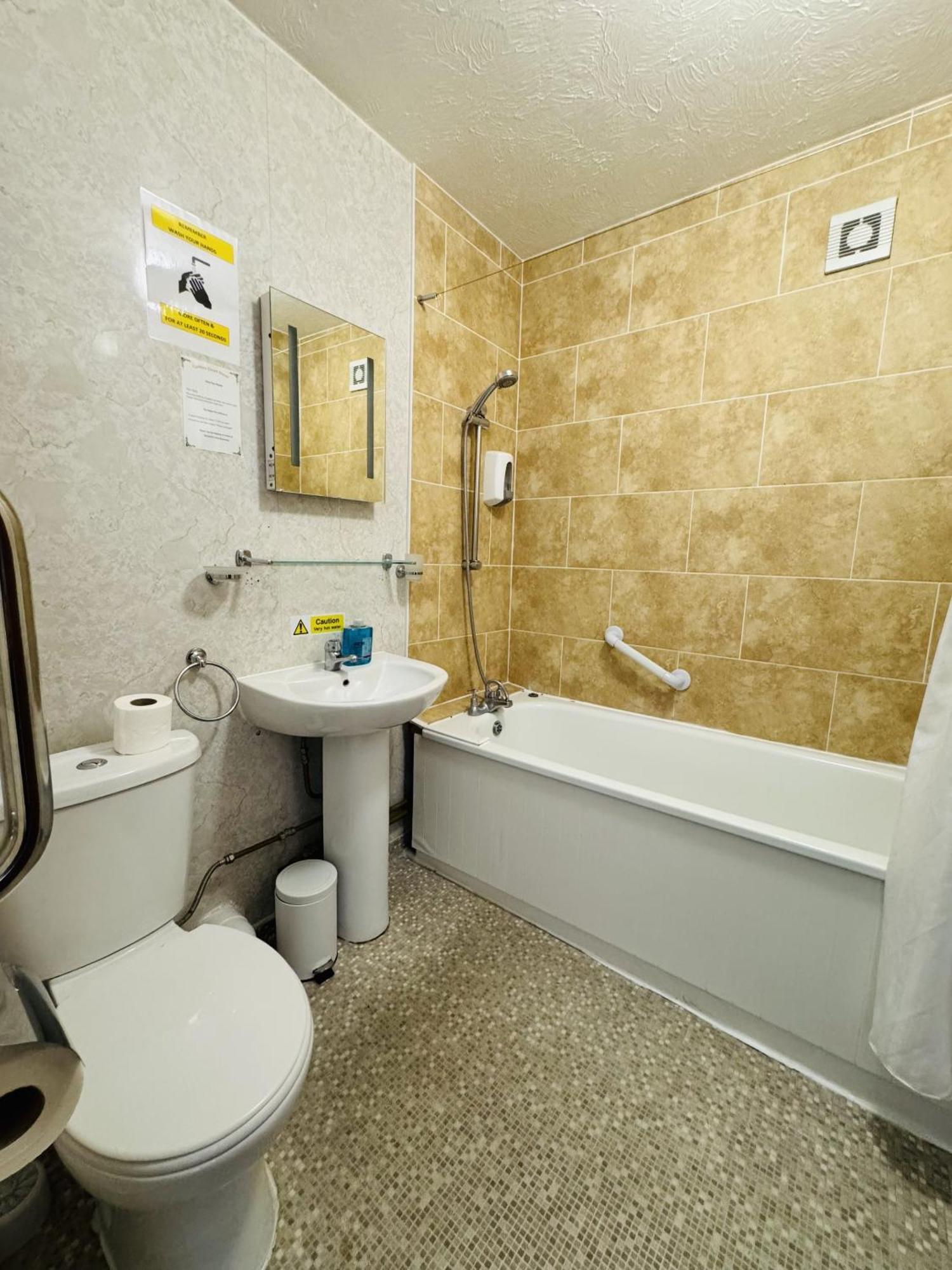 Carlton Court Hotel WTA Eastbourne Zimmer foto