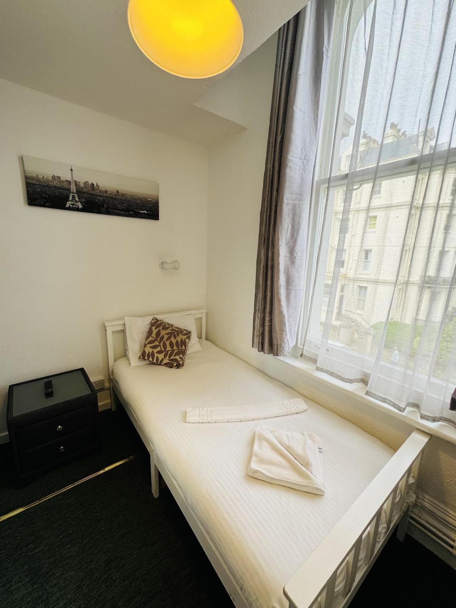 Carlton Court Hotel WTA Eastbourne Zimmer foto